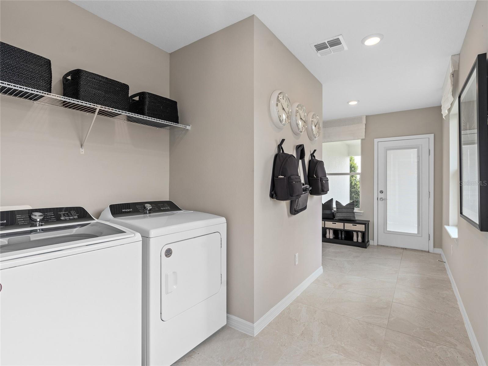 10710 Leafy Laurel Street Property Photo 23