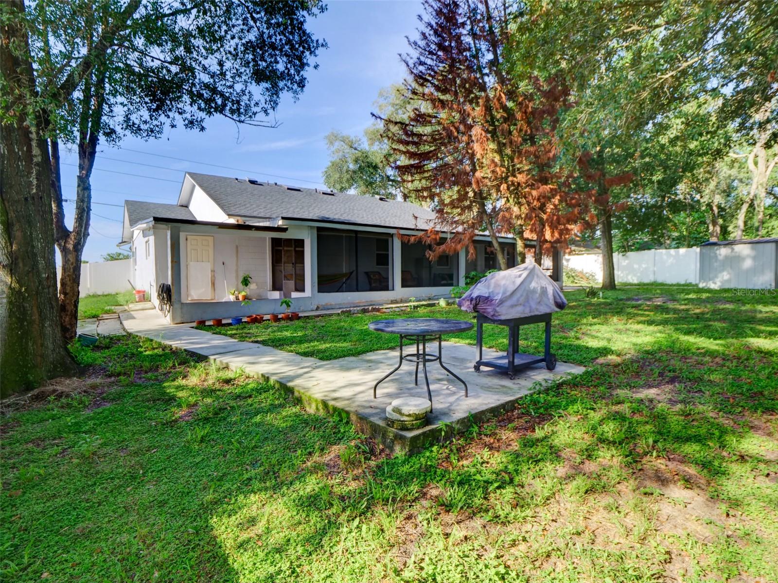 1915 E Lake Dr Property Photo 41
