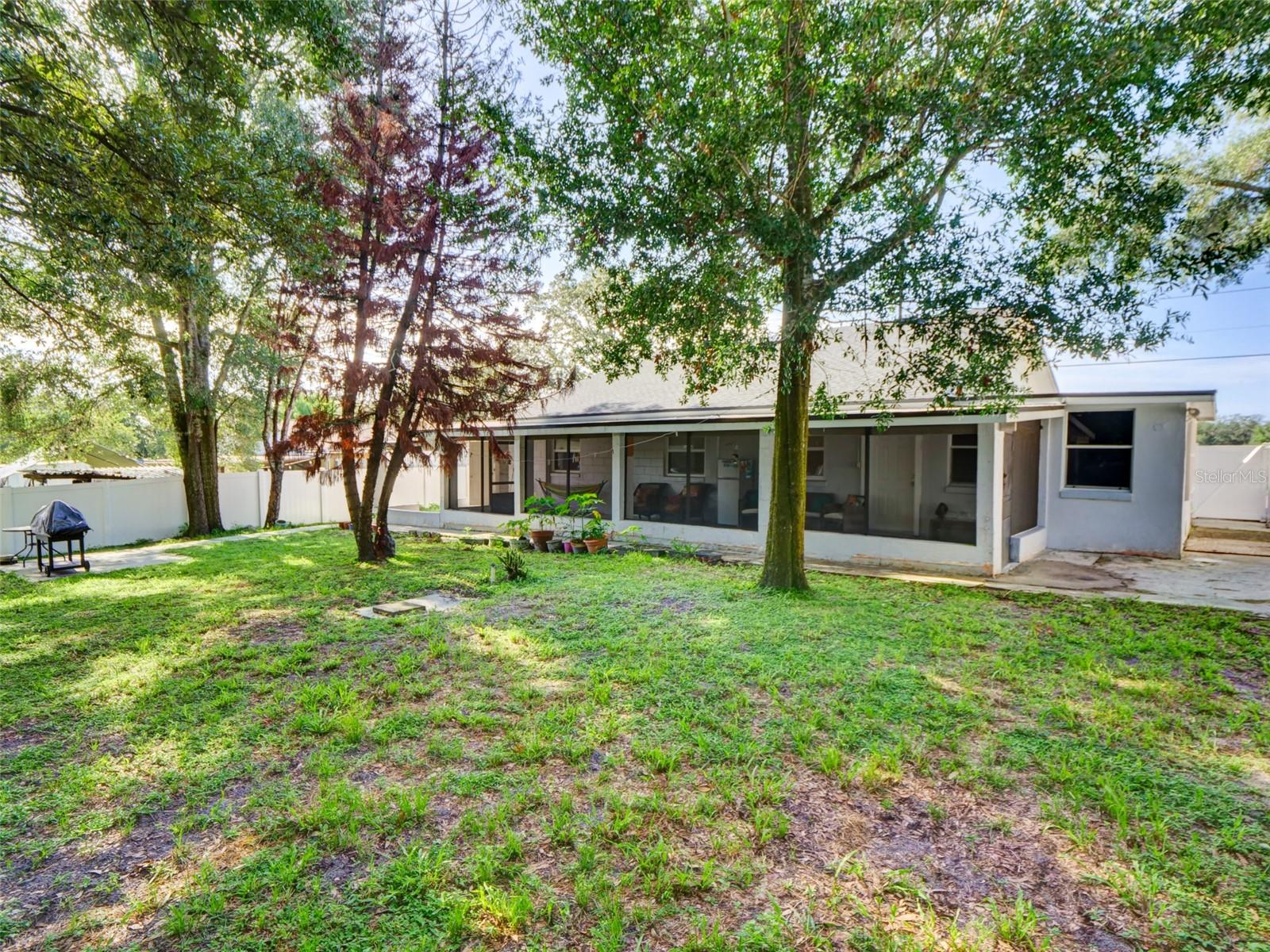 1915 E Lake Dr Property Photo 42