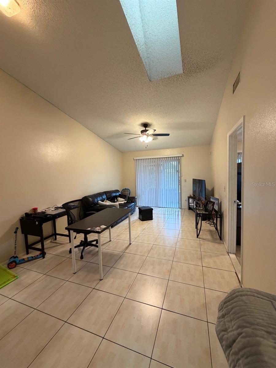 2803 Waxy Willow Ln Property Photo 6
