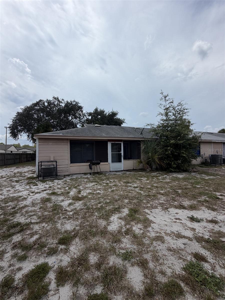 2803 Waxy Willow Ln Property Photo 23