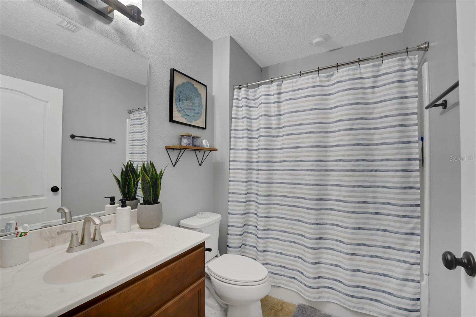 1664 Peterson Pl Property Photo 20