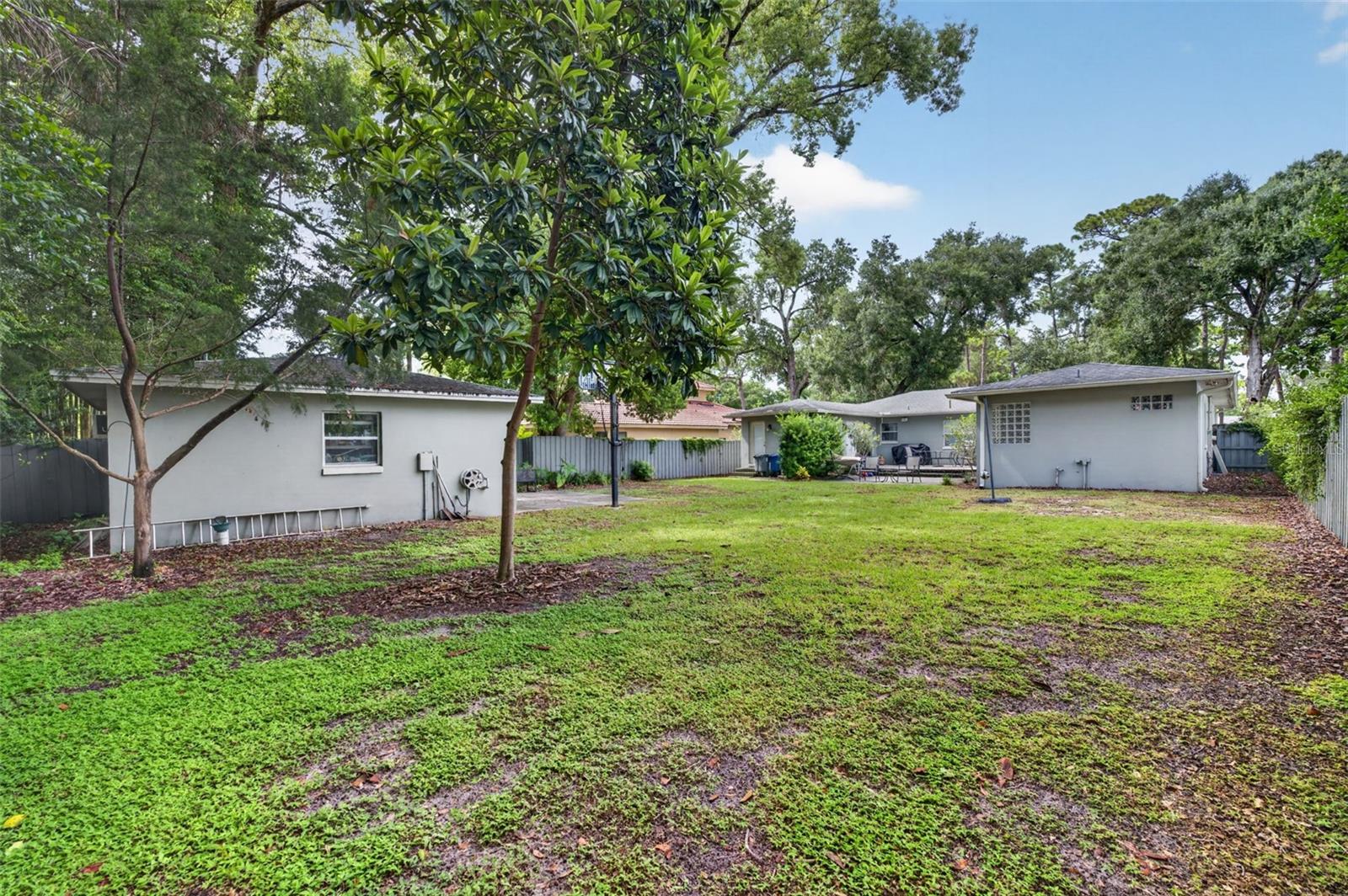 150 E Reading Way Property Photo 14