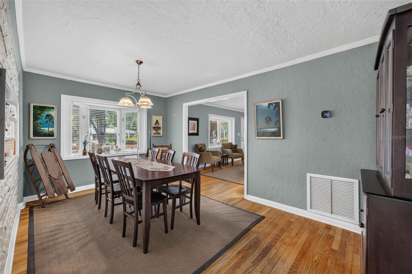 150 E Reading Way Property Photo 18
