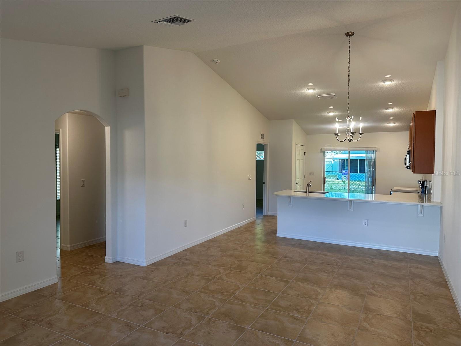 8 Buttonbush Ln #b Property Photo 2