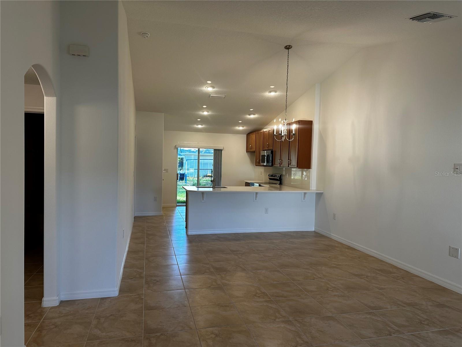 8 Buttonbush Ln #b Property Photo 4