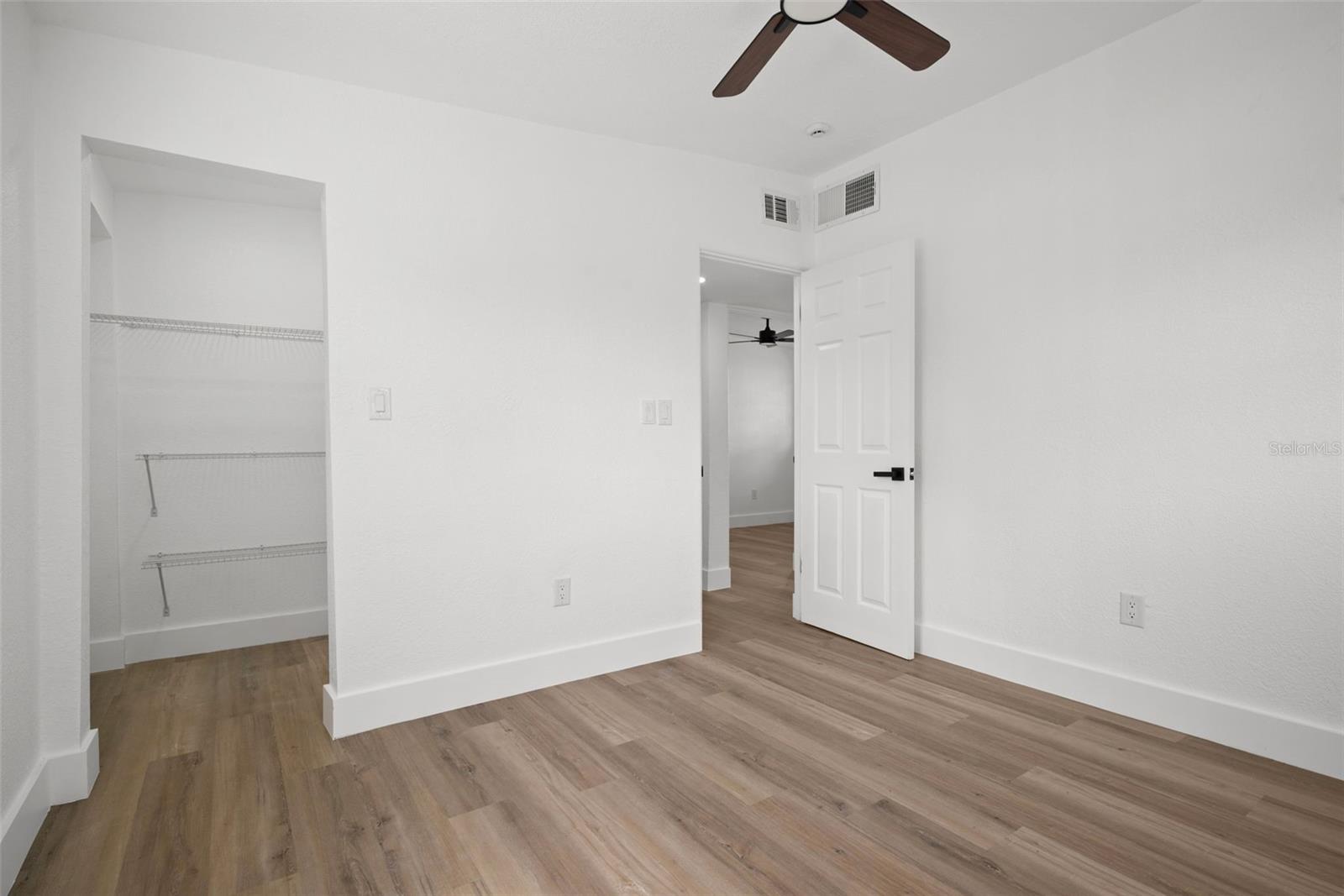 9596 Groveland St Property Photo 7