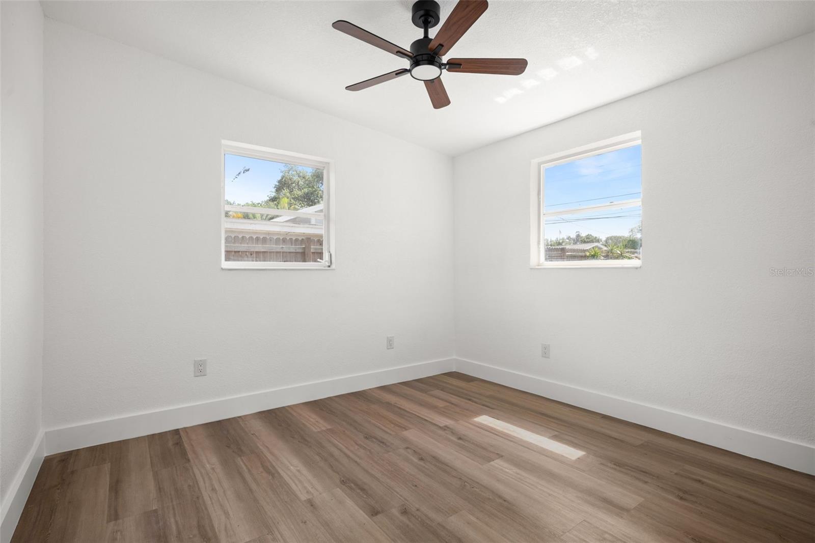 9596 Groveland St Property Photo 12