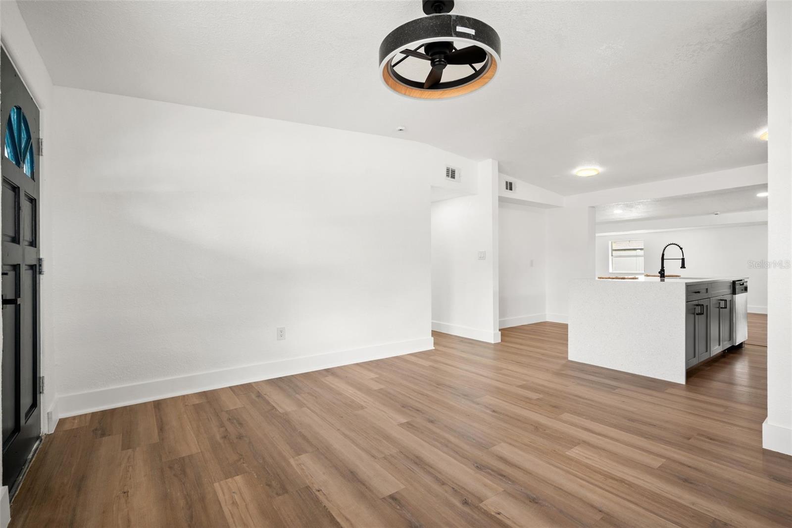 9596 Groveland St Property Photo 21