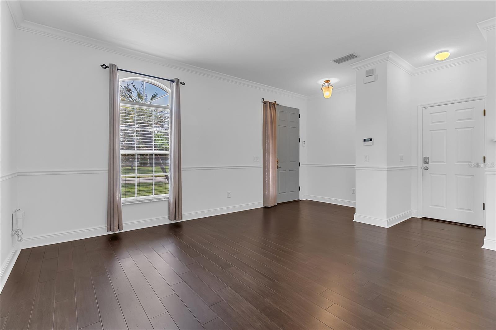 1127 Crane Crest Way Property Photo 7