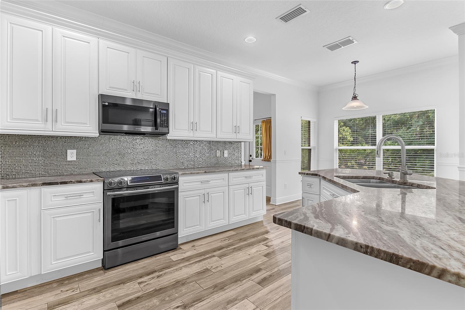 1127 Crane Crest Way Property Photo 13