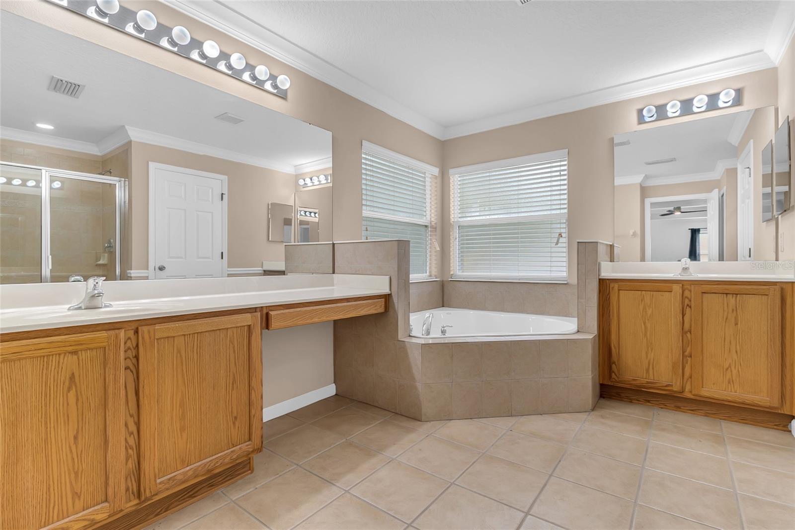 1127 Crane Crest Way Property Photo 22