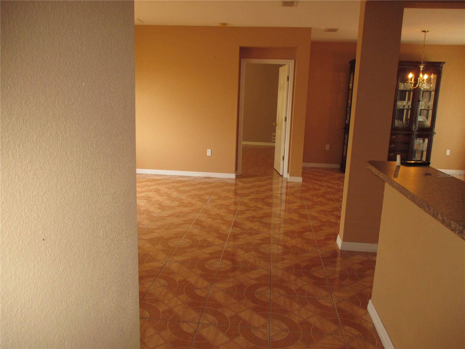 824 Colville Dr Property Photo 4