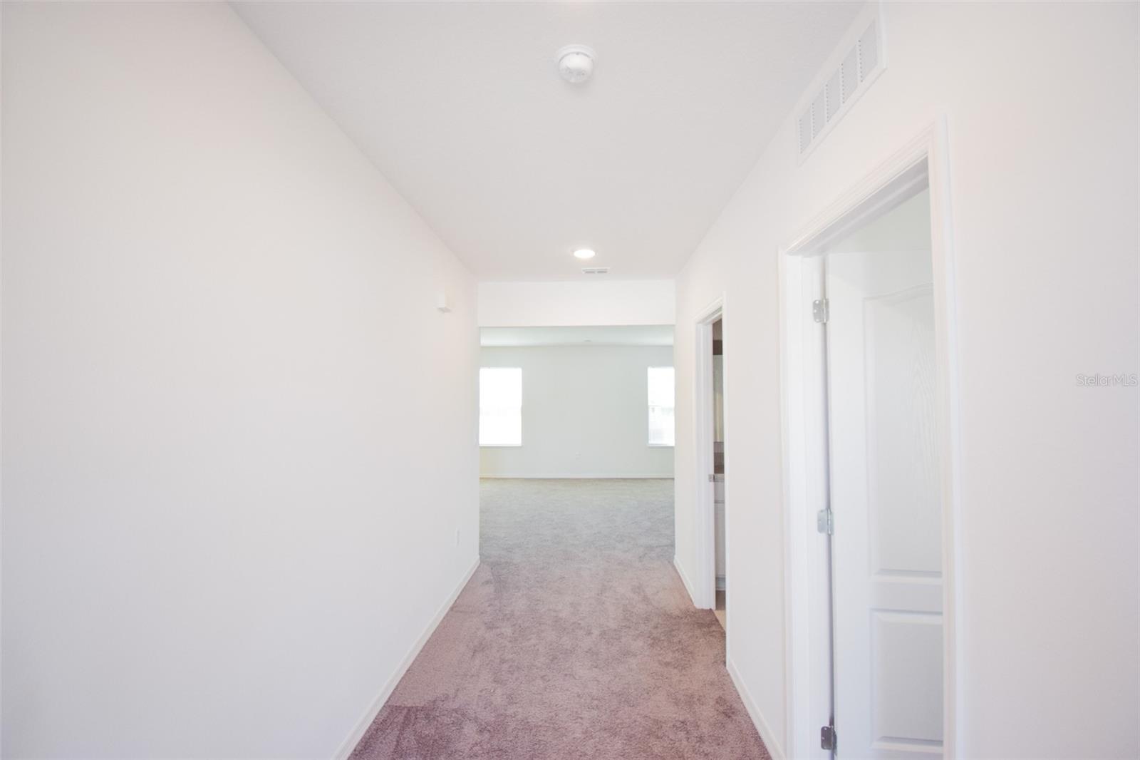 553 Pawnee Ct Property Photo 4