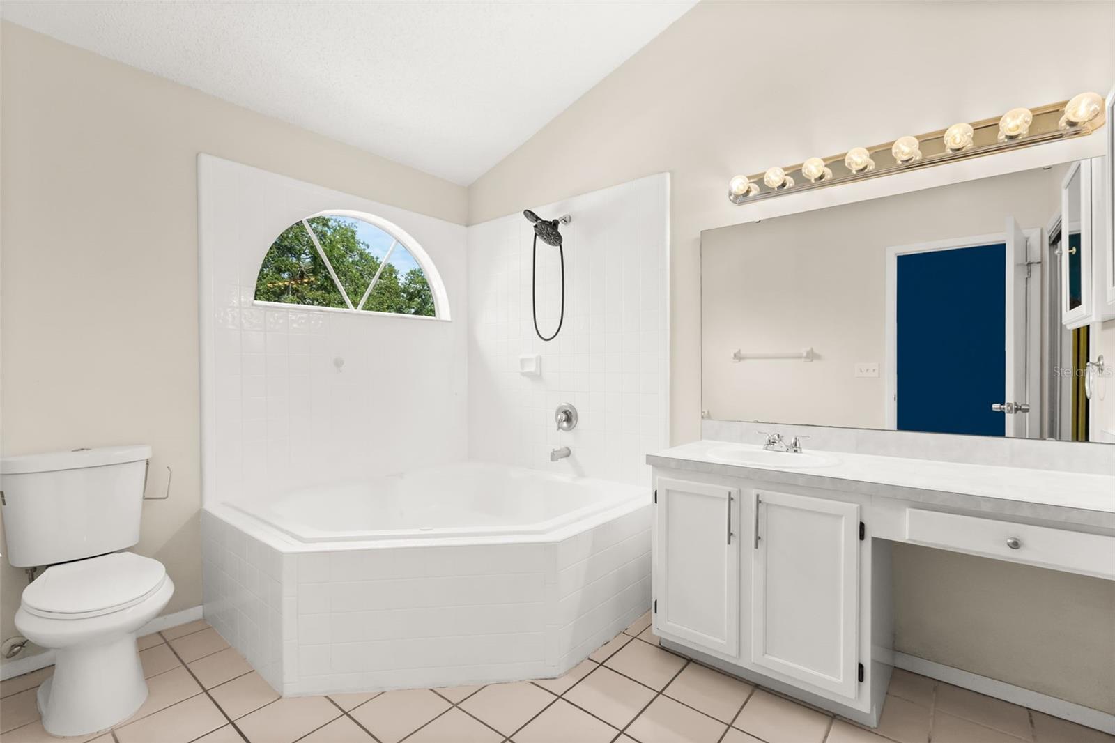2776 Lancaster Ct Property Photo 16