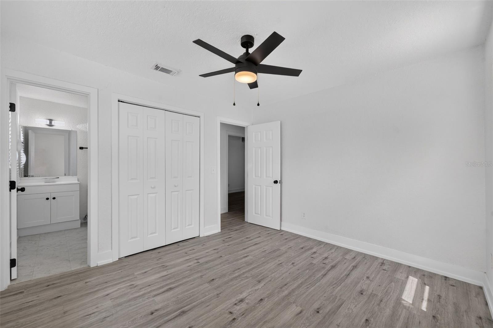 1911 Water St Property Photo 14