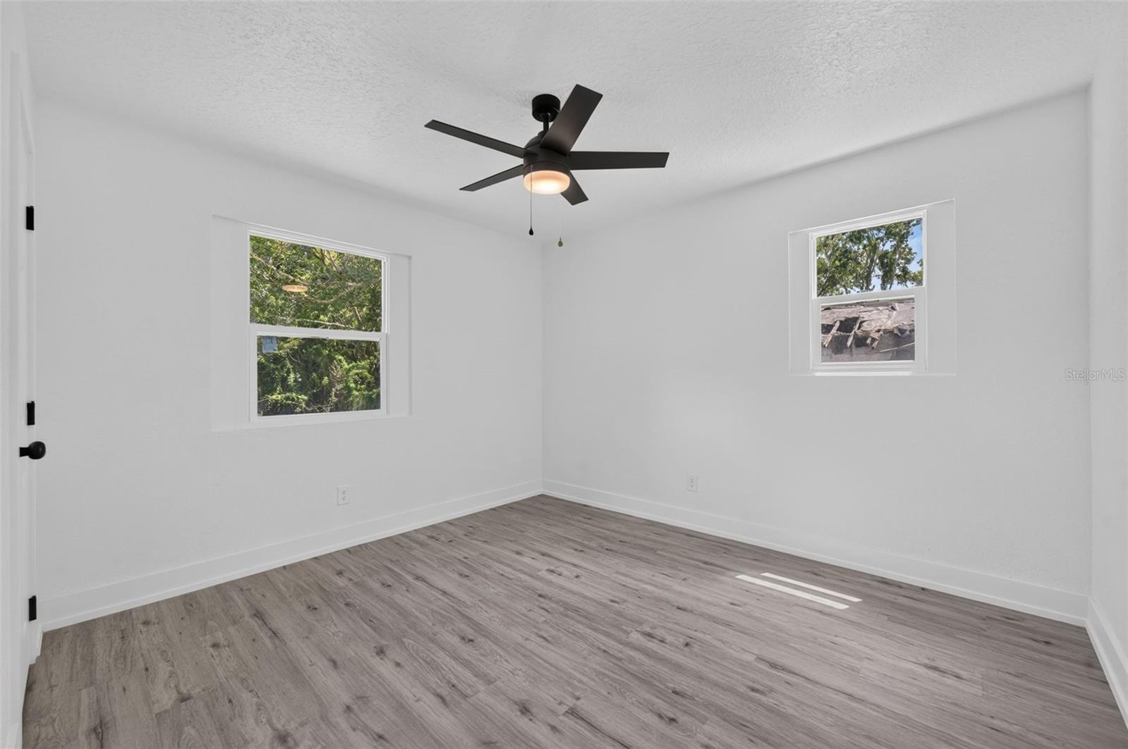 1911 Water St Property Photo 16