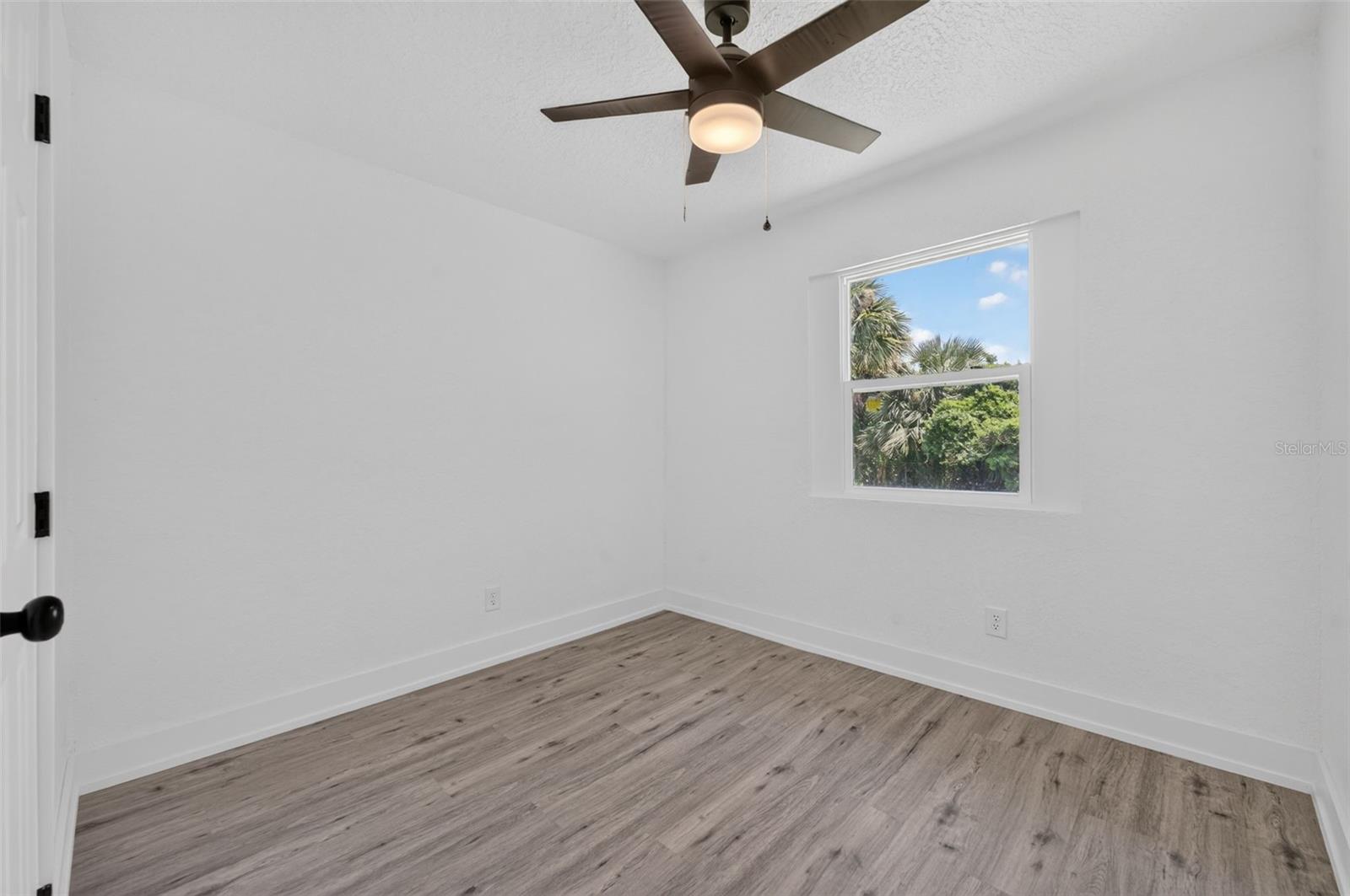 1911 Water St Property Photo 18