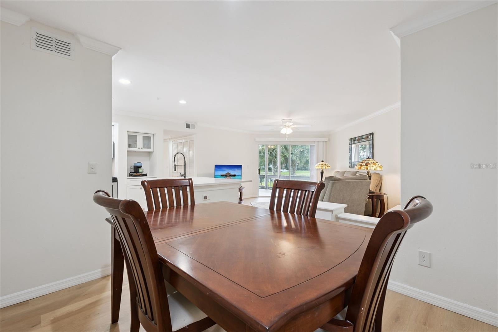 470 S Pin Oak Pl #112 Property Photo 6