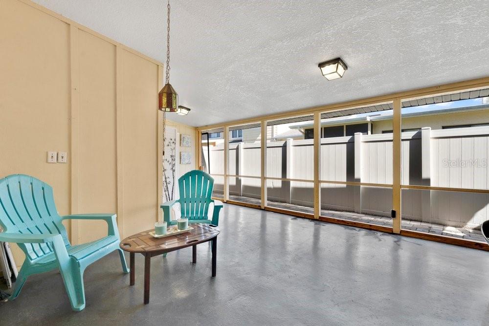 5395 Emerald Isle Dr #1011 Property Photo 24