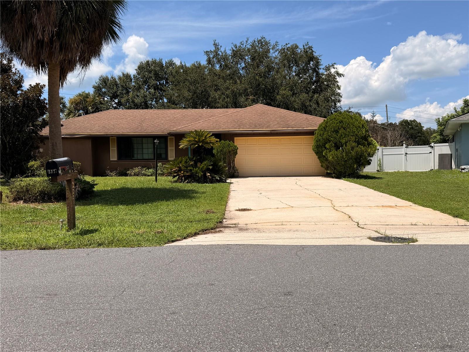 237 Cranbrook Dr Property Photo 11