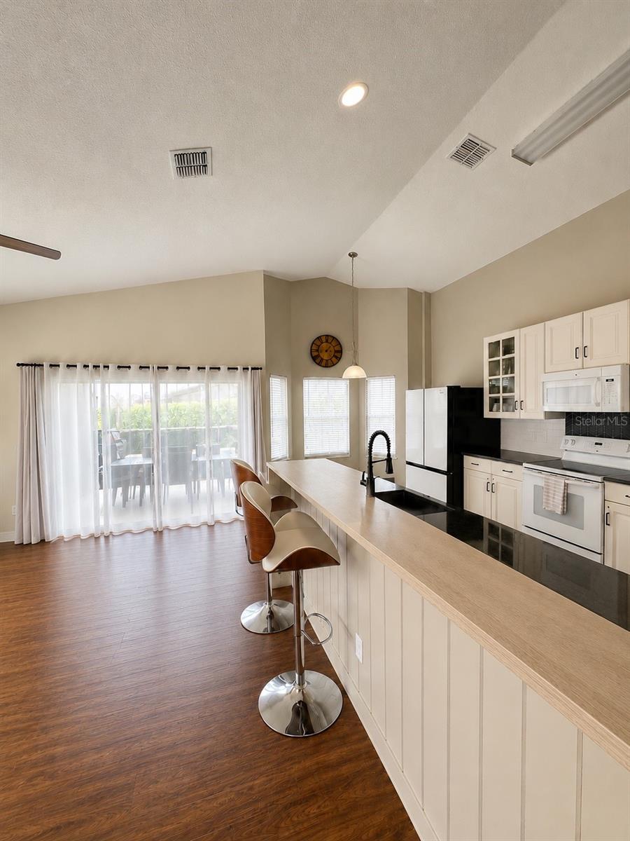 631 Old Bridge Cir Property Photo 15