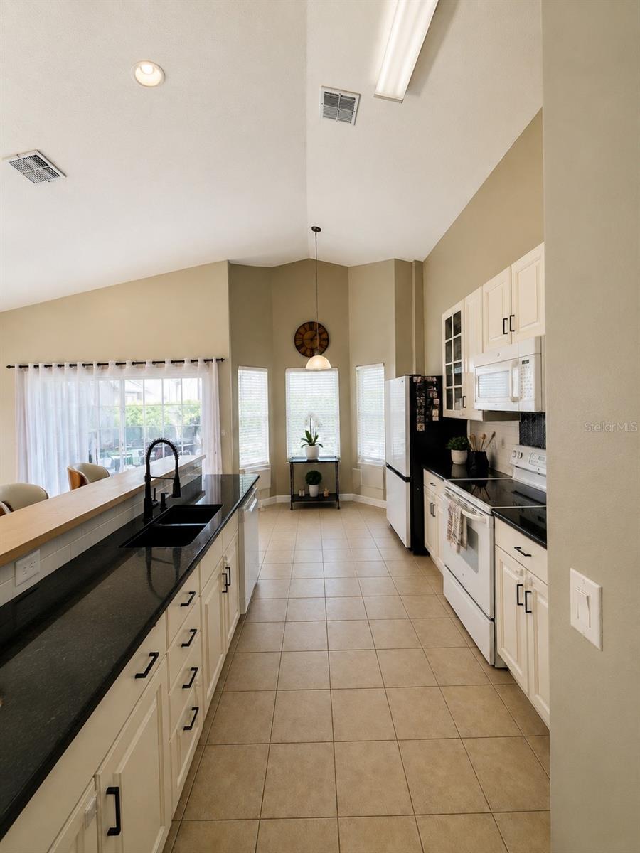 631 Old Bridge Cir Property Photo 16
