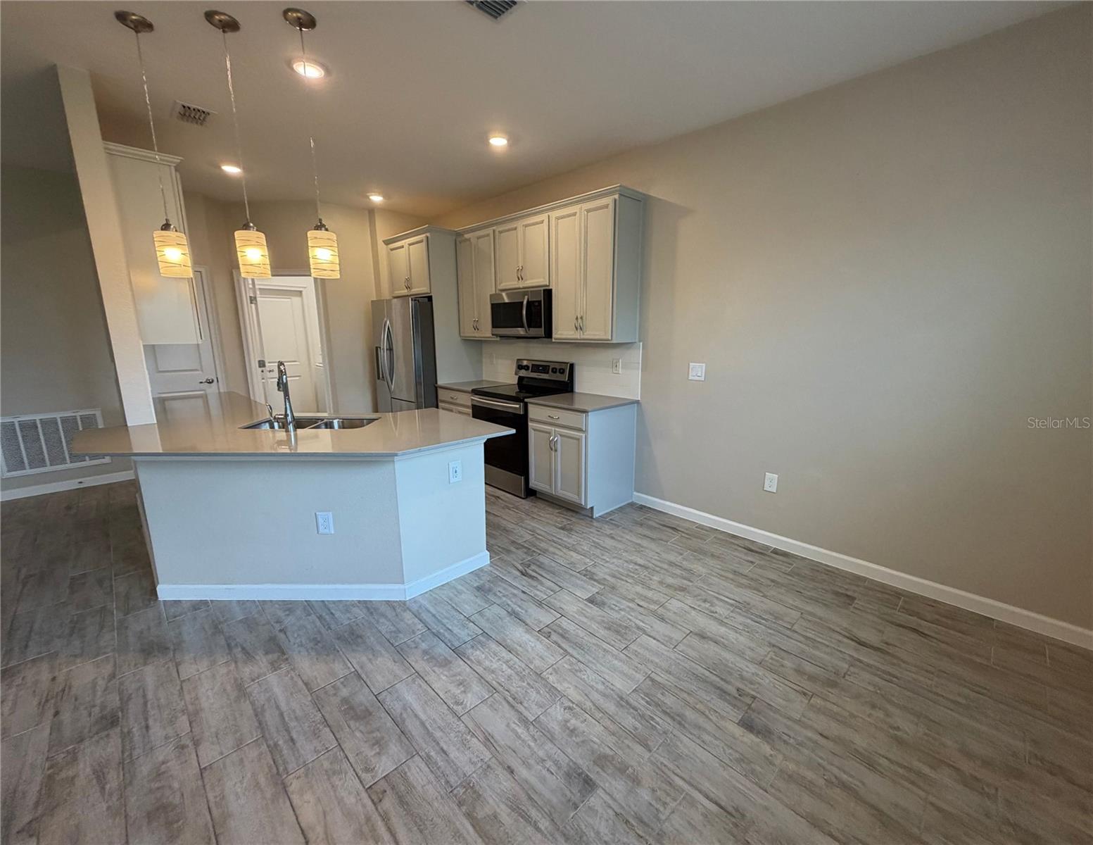2917 Bluestem Ln Property Photo 8