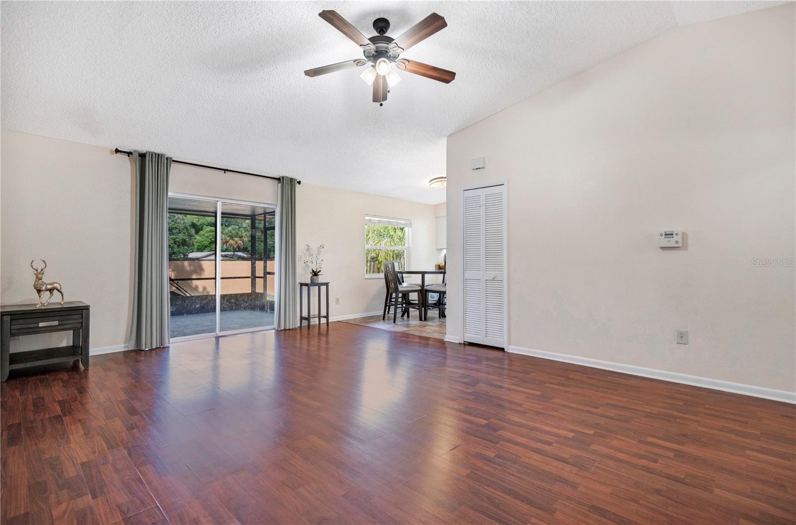 129 Reel Ct Property Photo 7