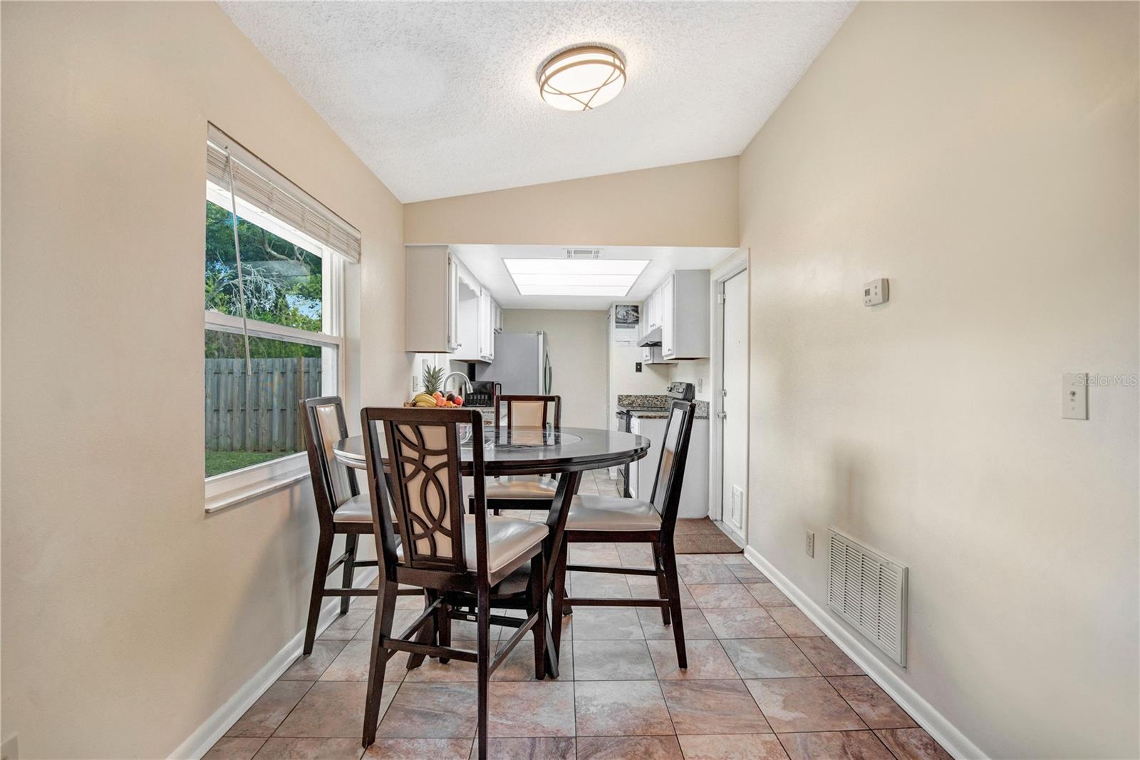 129 Reel Ct Property Photo 8