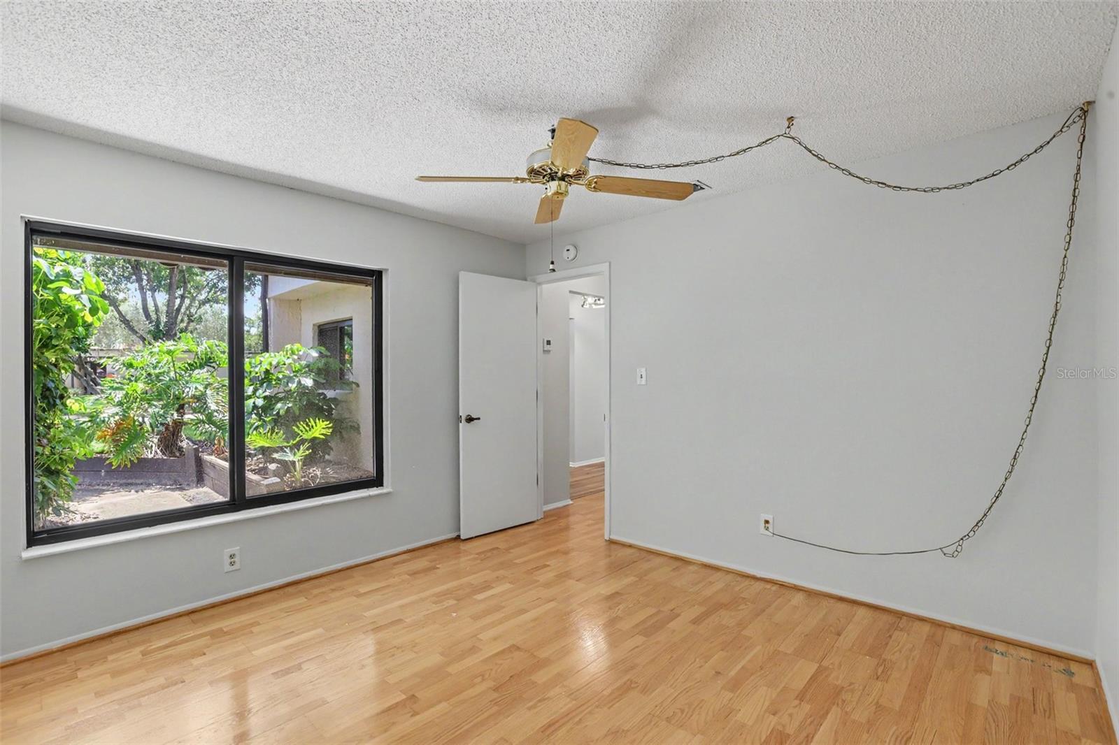 108 Seville Ct N Property Photo 22
