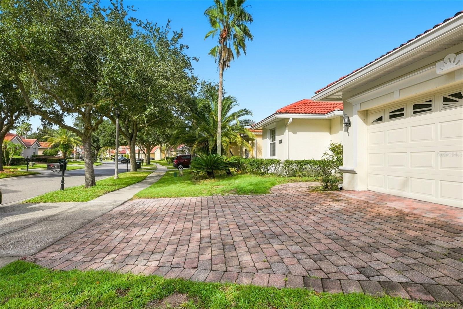 929 Lascala Dr Property Photo 2