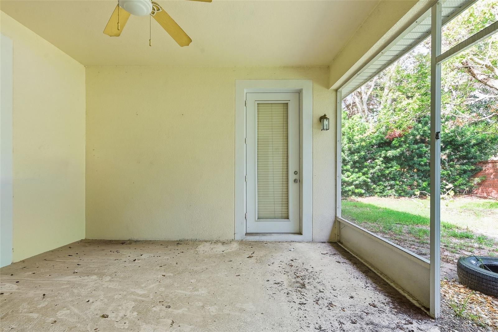929 Lascala Dr Property Photo 35