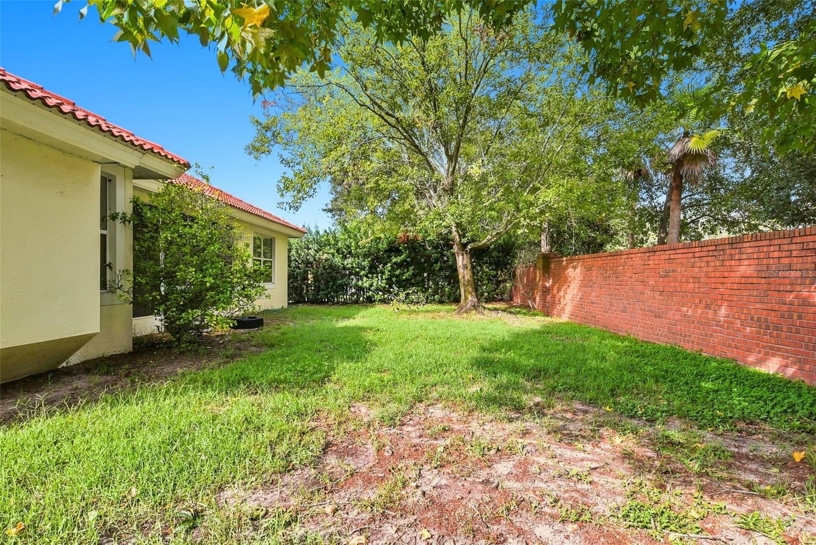 929 Lascala Dr Property Photo 39
