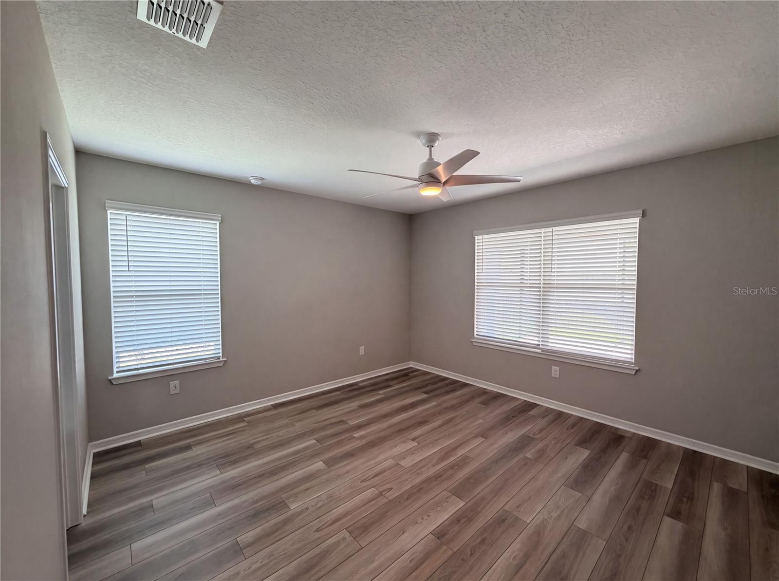 8332 Sw 54th Loop Property Photo 12