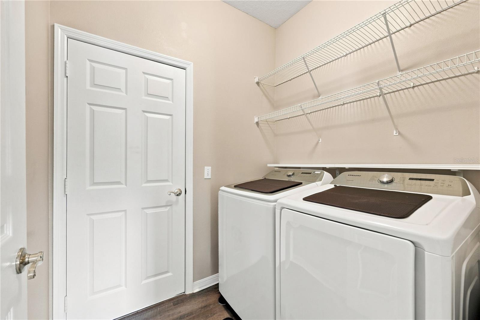 513 Barcelona Dr Property Photo 21