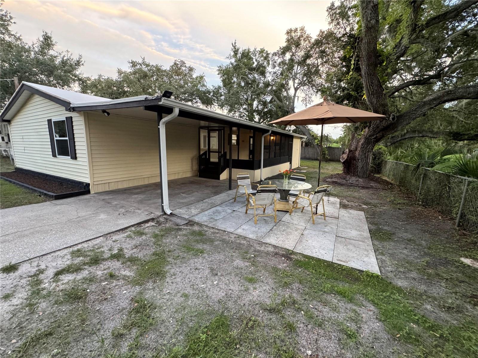 8801 Marc David Property Photo 2