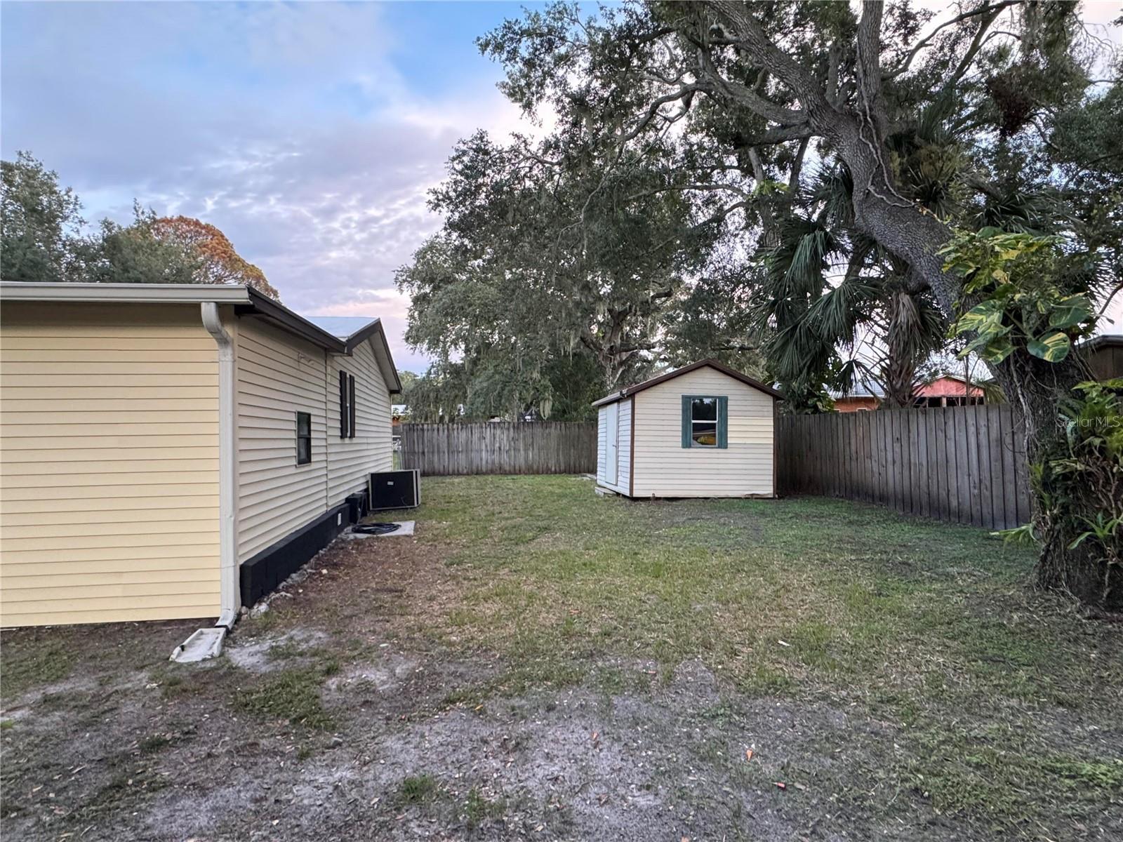 8801 Marc David Property Photo 19