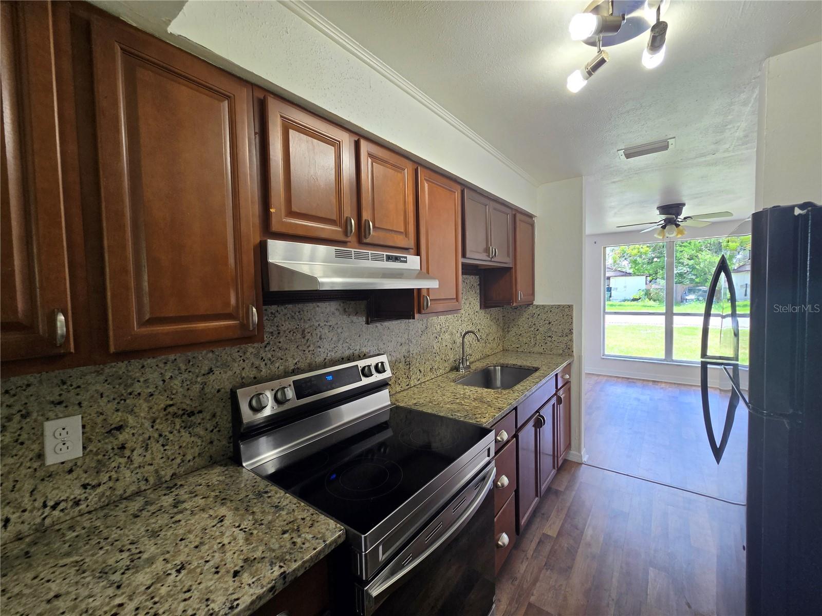 1500 Crest Ave Property Photo 12