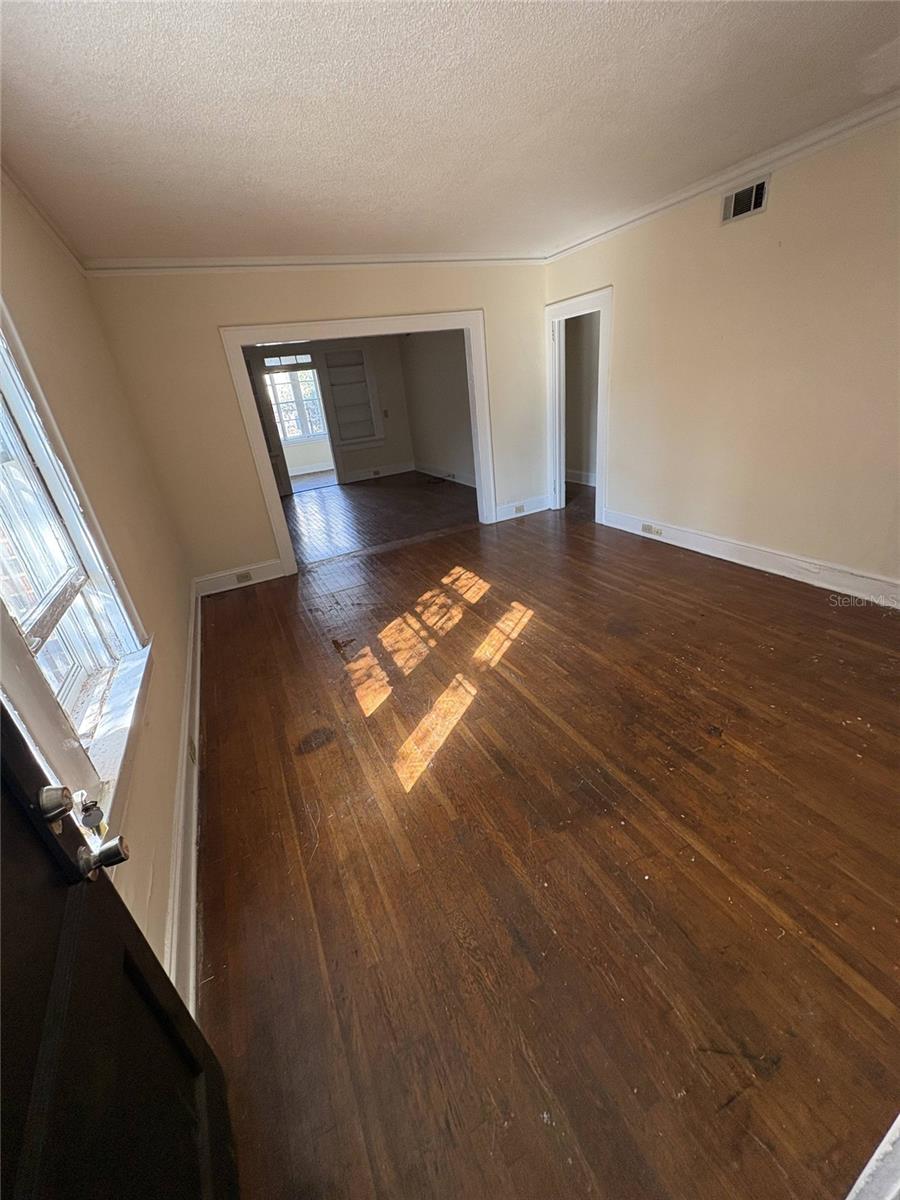 1975 Vineville Avenue #c1 Property Photo 5