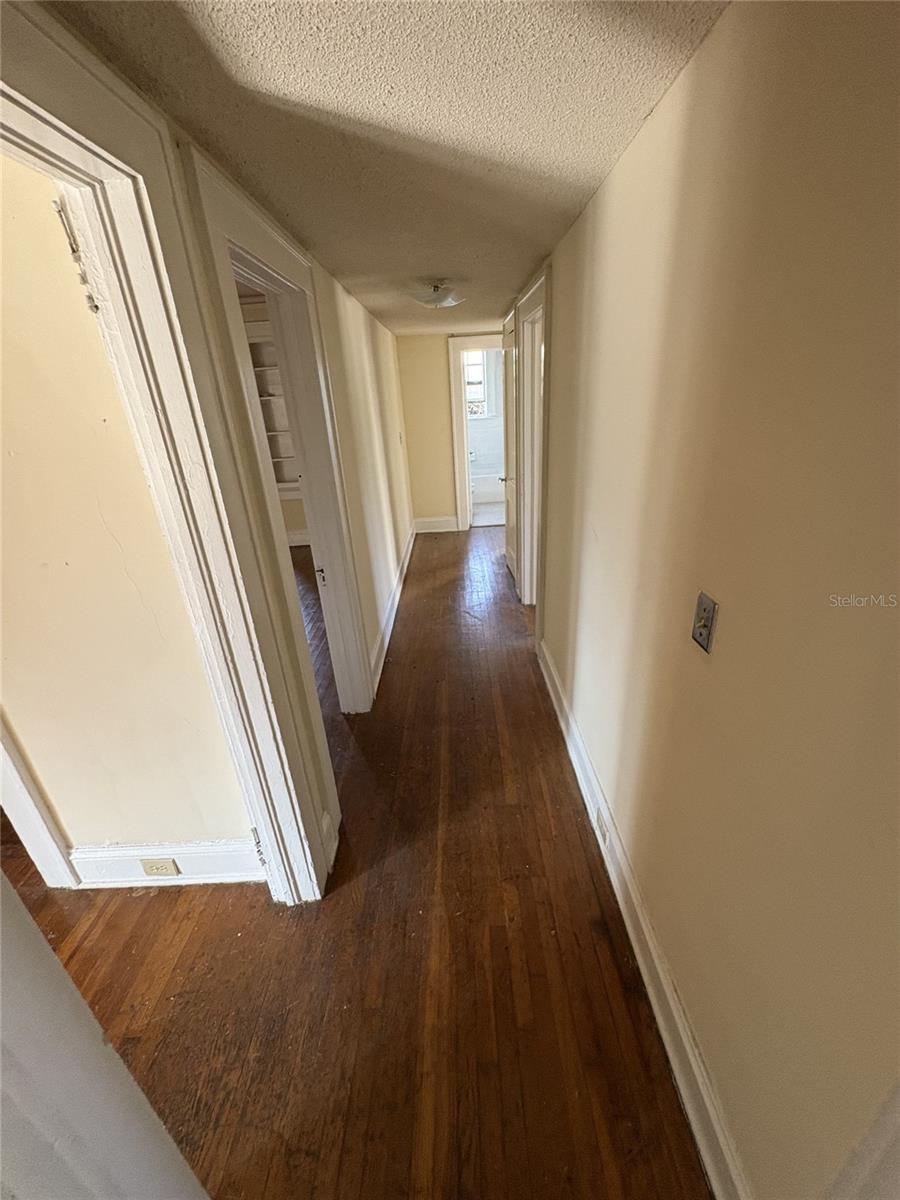 1975 Vineville Avenue #c1 Property Photo 10