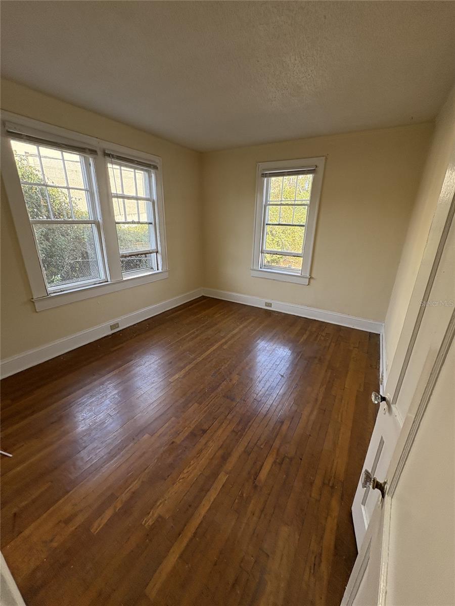 1975 Vineville Avenue #c1 Property Photo 11