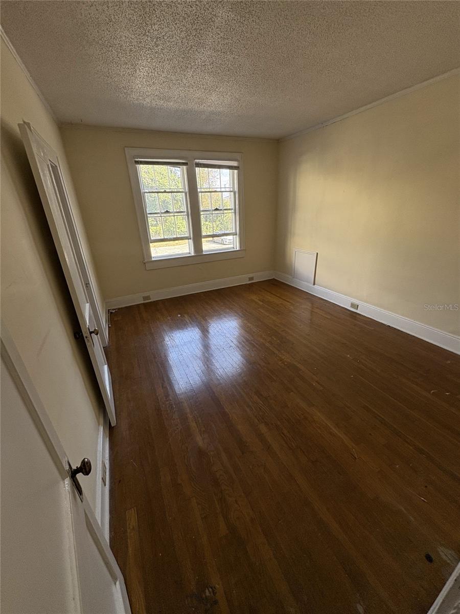1975 Vineville Avenue #c1 Property Photo 12