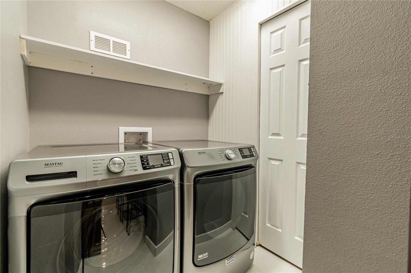 1225 E Livingston St #a Property Photo 6