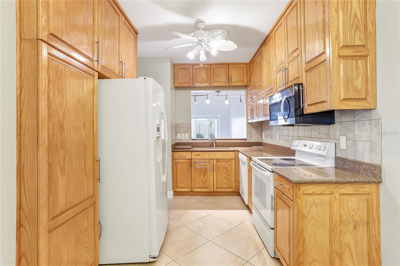 605 Chestnut Oak Cir #107 Property Photo 18