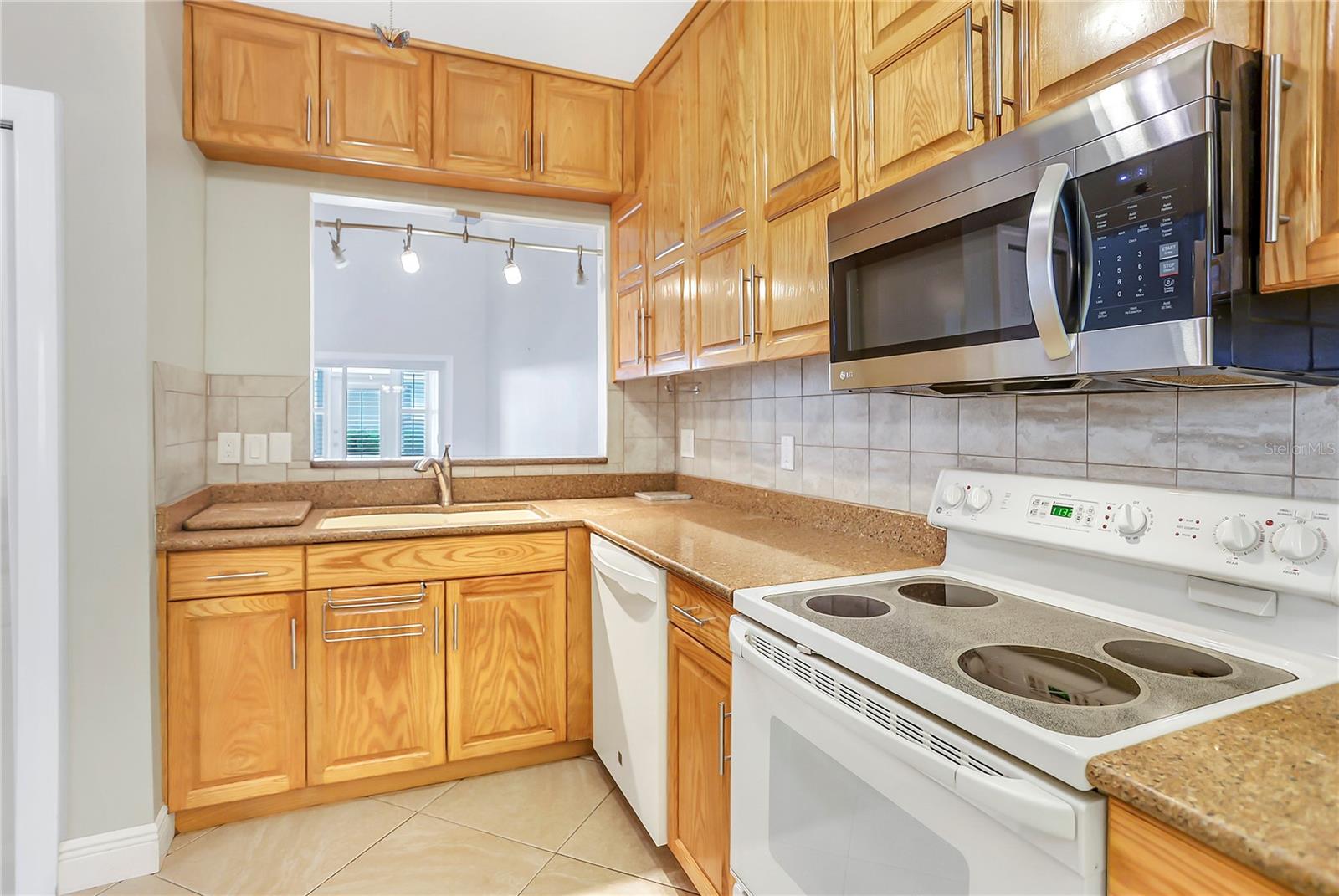 605 Chestnut Oak Cir #107 Property Photo 19