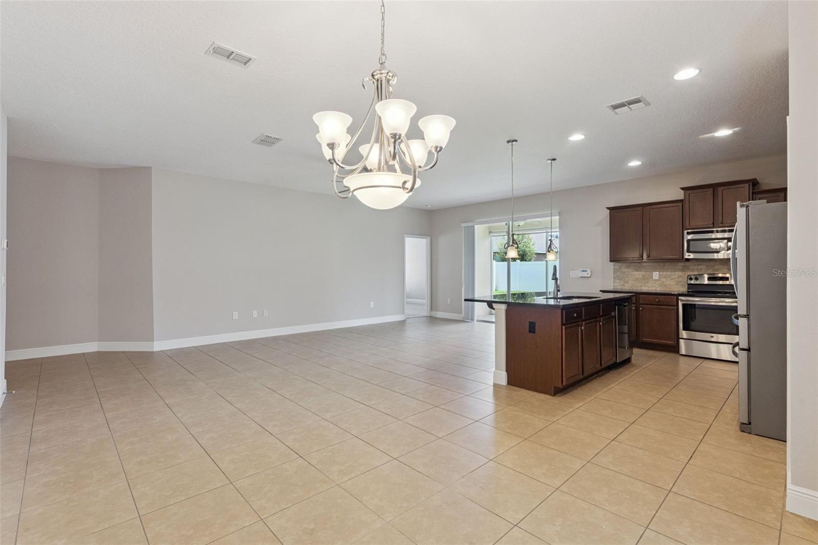 1543 Caterpillar St Property Photo 8