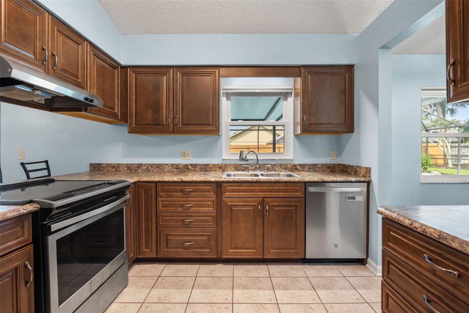 2642 Majestic Ave Property Photo 16