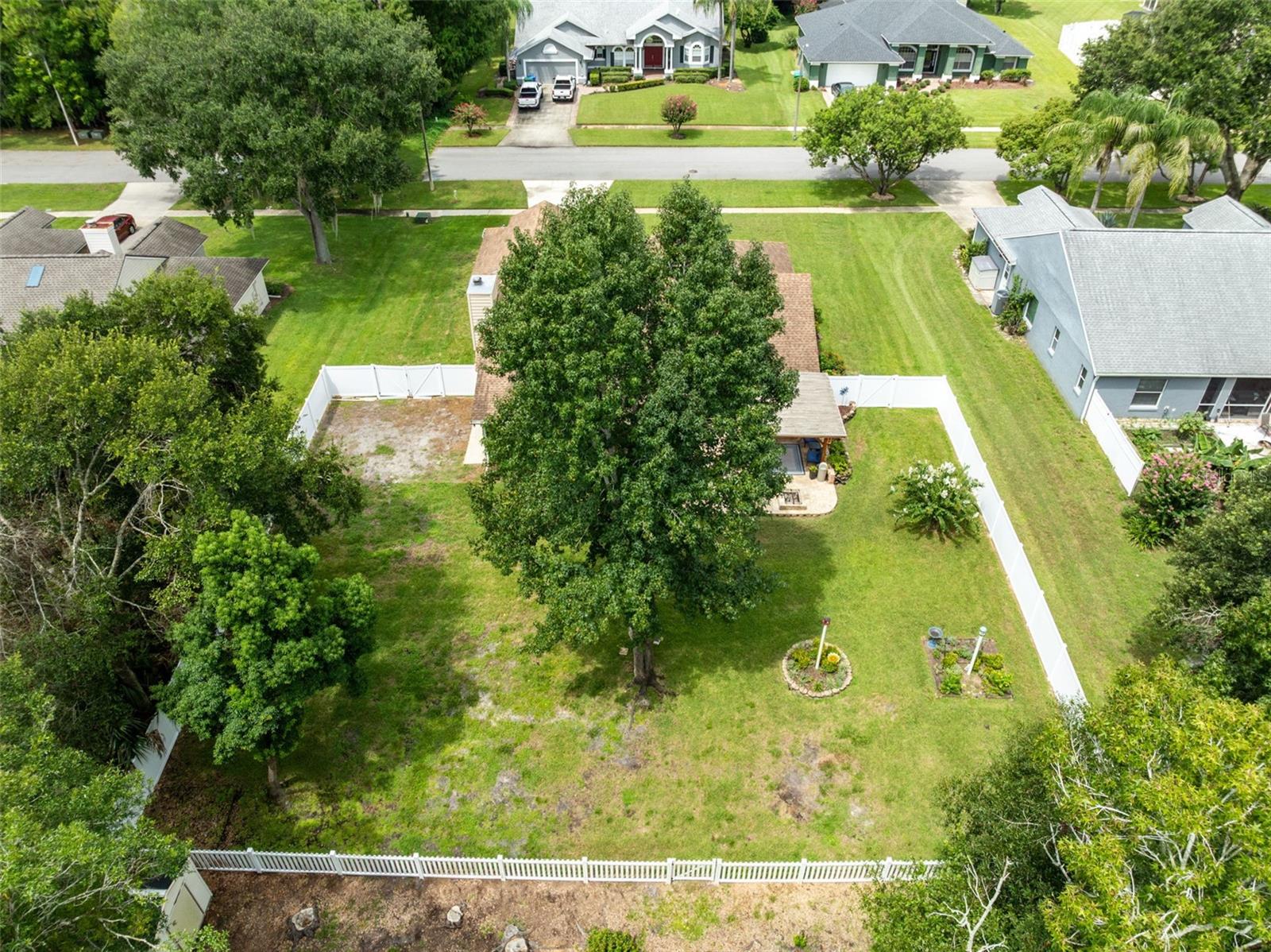 633 Pugh St Property Photo 34