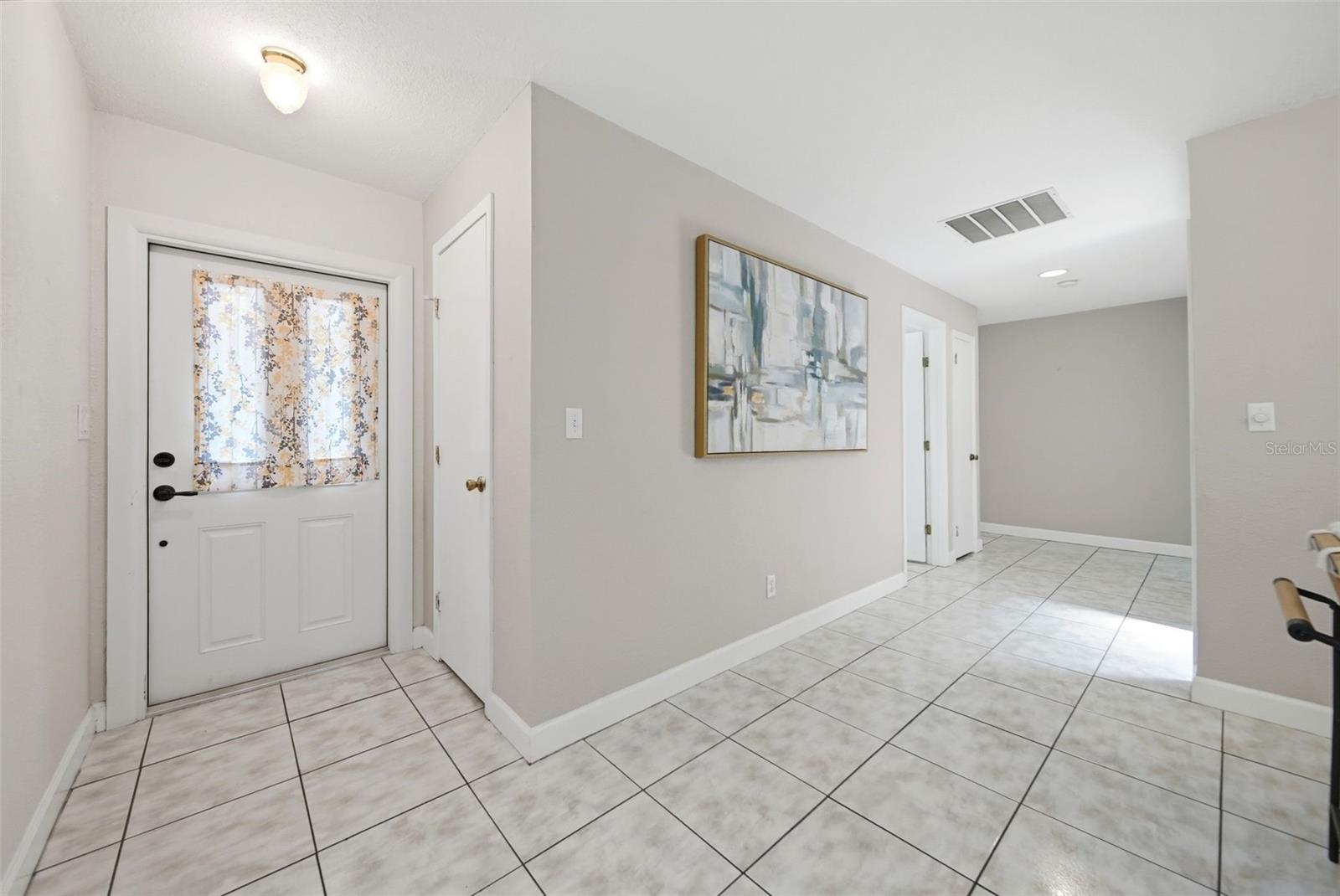 1540 E Horatio Ave Property Photo 3